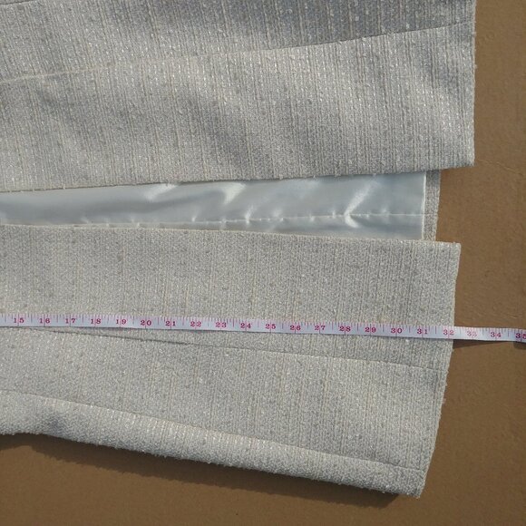 Elegant White Tweed Coat - Picture 8 of 15